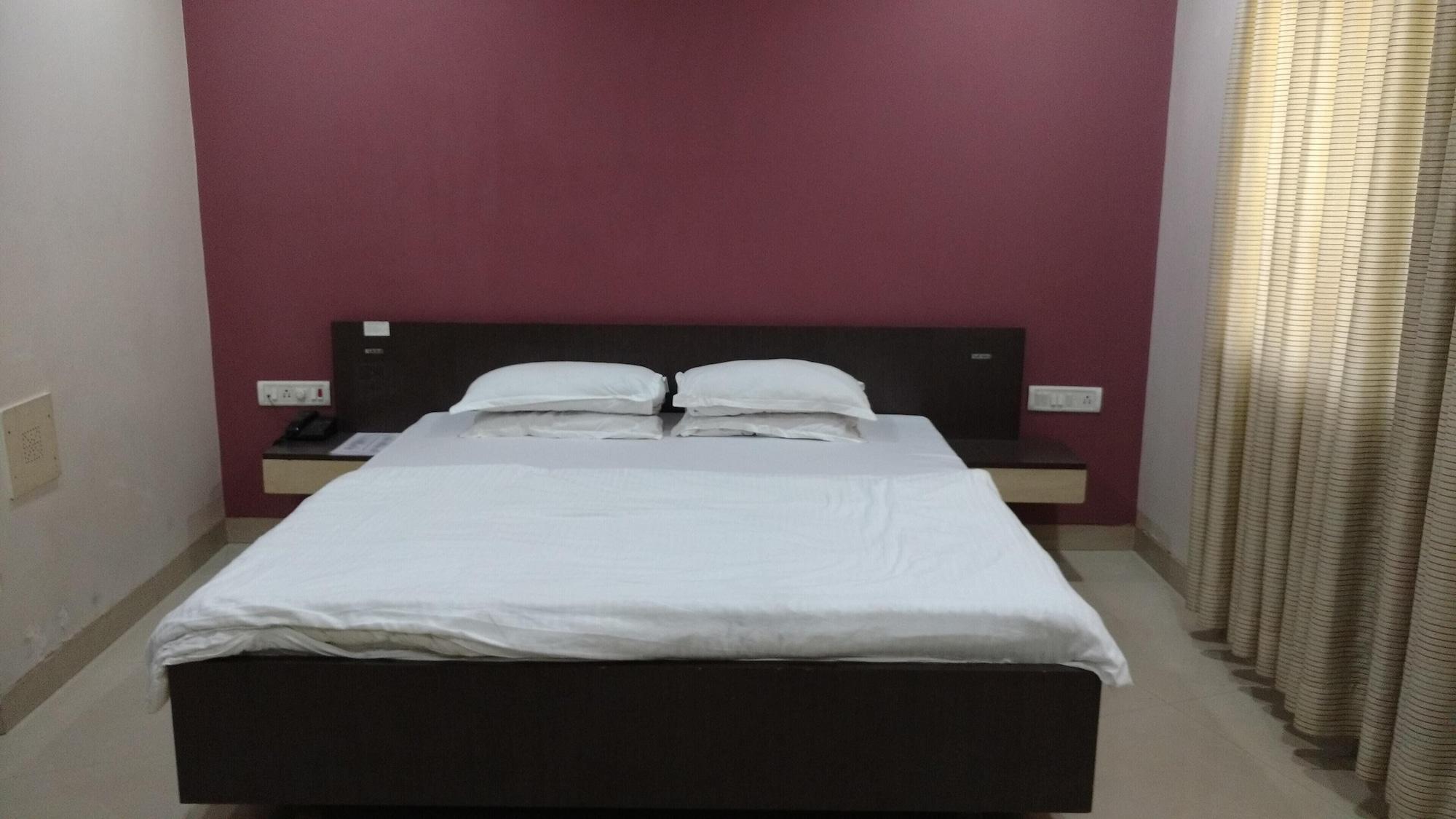 Pals Hotel Bombay Esterno foto