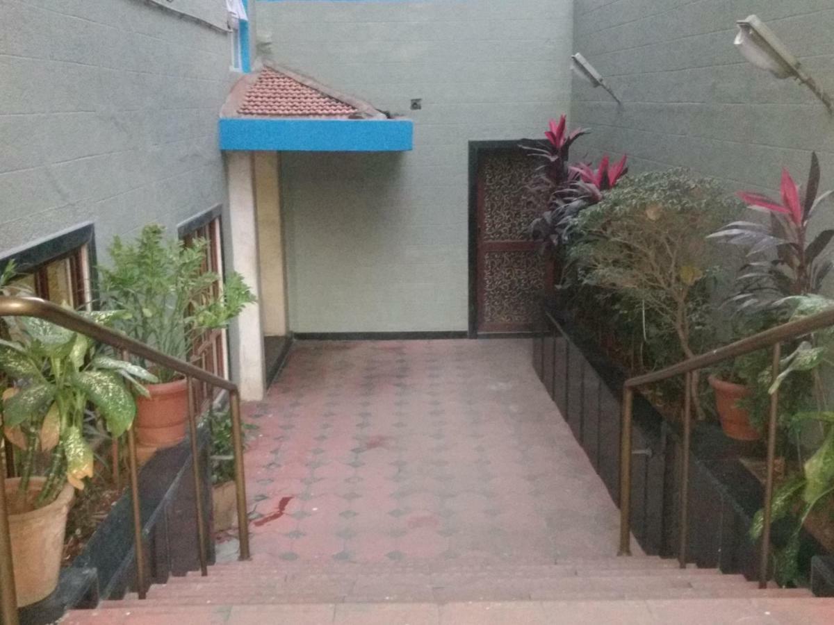 Pals Hotel Bombay Esterno foto